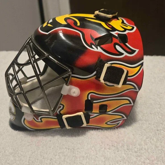 Calgary Flames Fan Lot - 4 Collectible Items - Picture 3 of 10